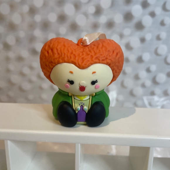 Hallmark Better Together Disney 🧙♀️Hocus Pocus ornaments - Picture 5 of 11